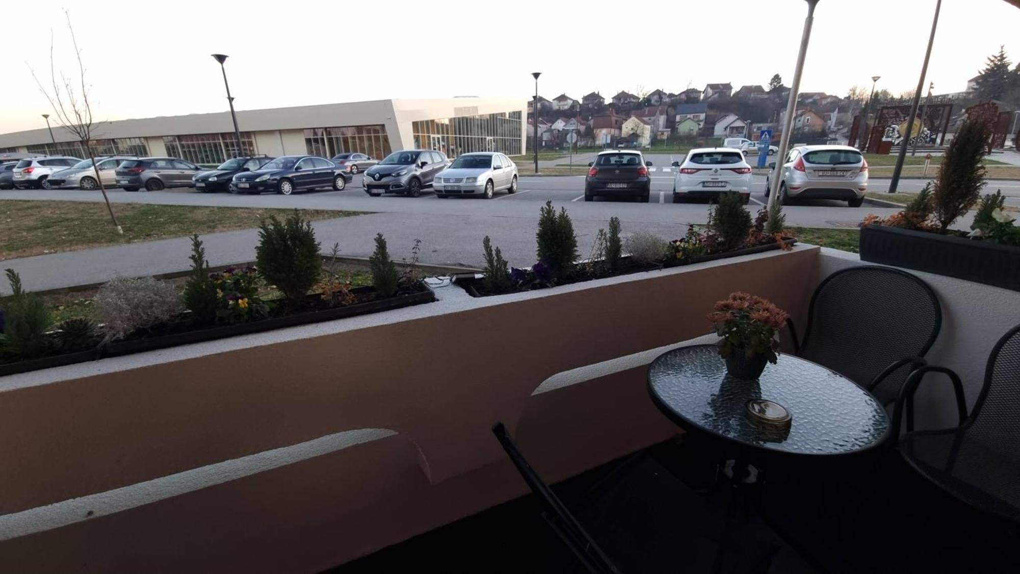 Studio Apartman 404-401 Vukovar Exterior foto